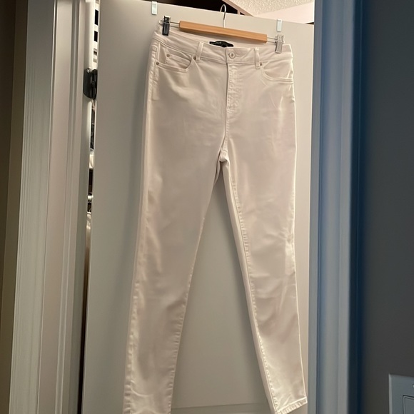 White RW&Co Jeggings - Picture 2 of 2